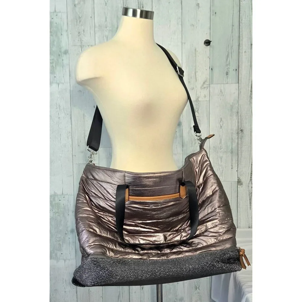Stella & Dot Crush It Quilted Getaway Weekender Gym Bag